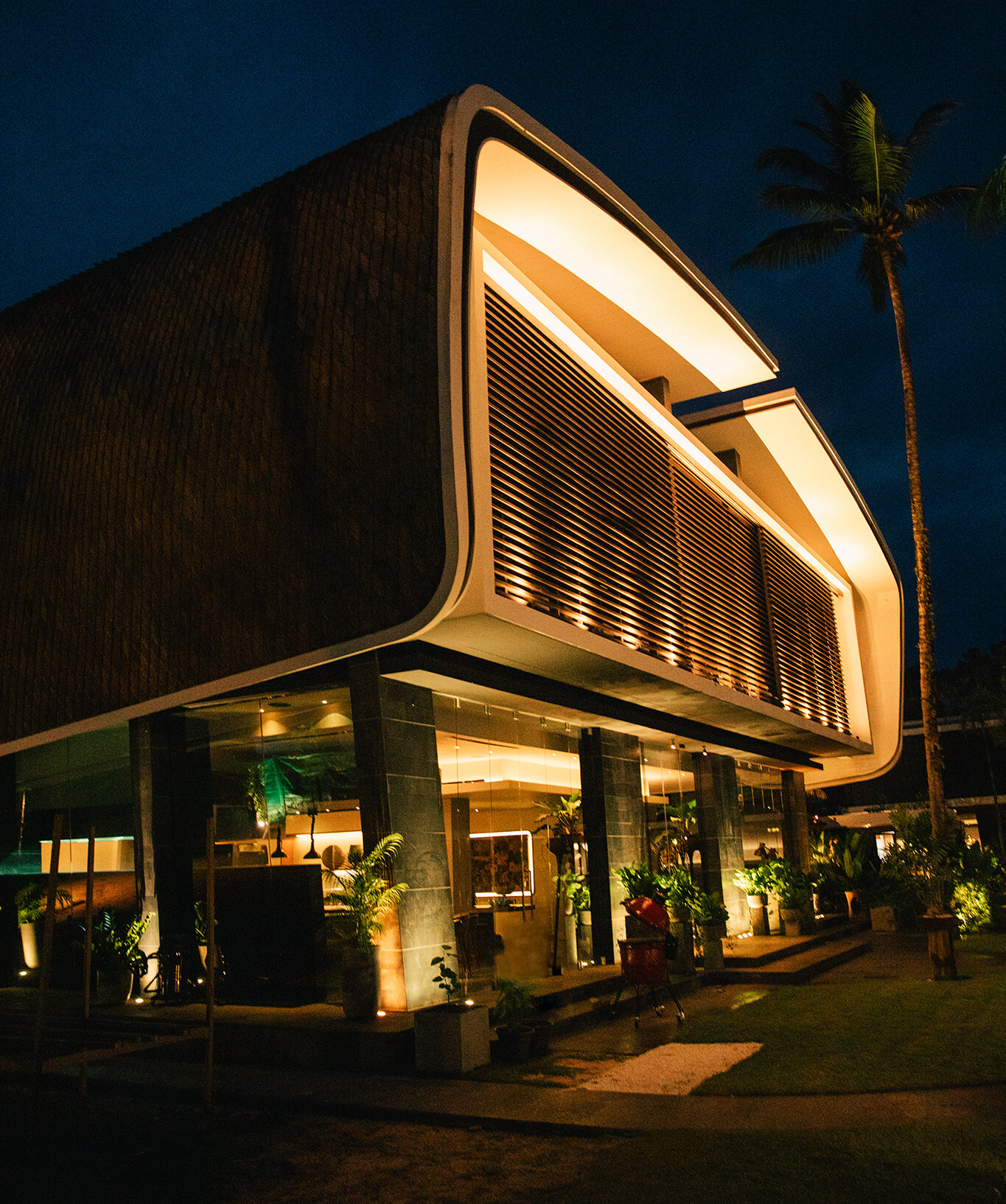 The beautiful and modern exterior of Aulis Phuket in the gardens of Iniala Beach House in Phang Nga